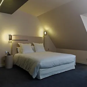 De Nell 5*, Paris Frankrike