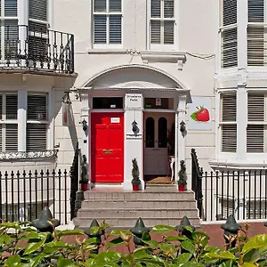 Strawberry Fields 3*, Brighton Storbritannien